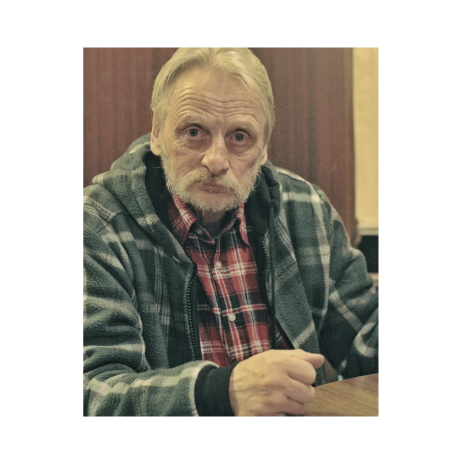 Frau Oberkörper frei